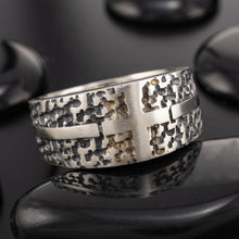 Profile view of the RS-1423 tapered mens band, showing the substantial thickness of the silver and the seamless integration of the 14k solid gold.